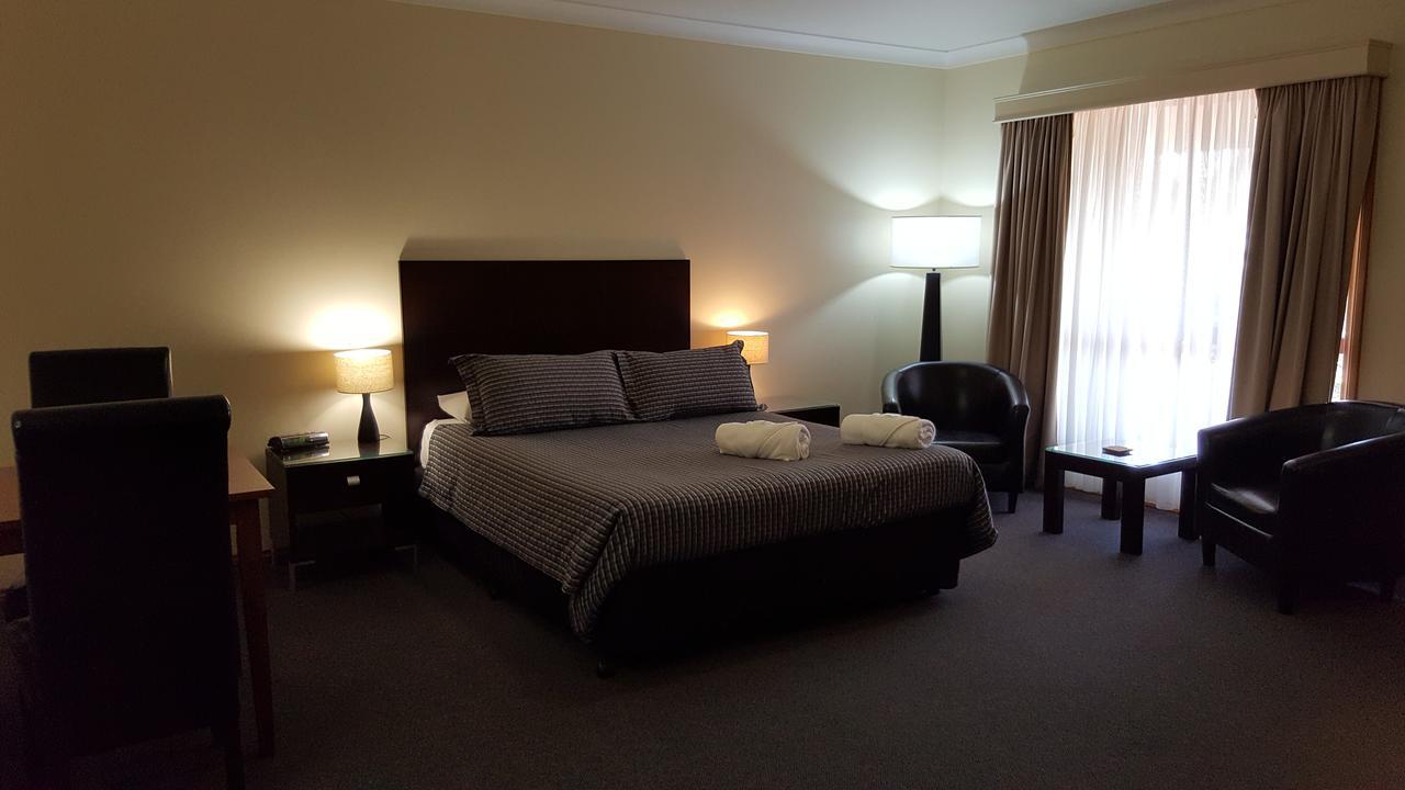 Gateway Motor Inn - Self Check-In Broken Hill Buitenkant foto