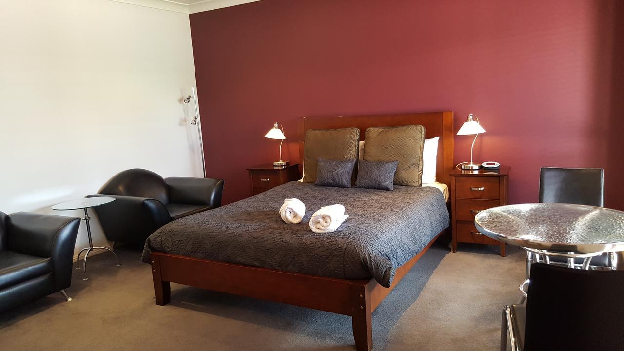 Gateway Motor Inn - Self Check-In Broken Hill Buitenkant foto