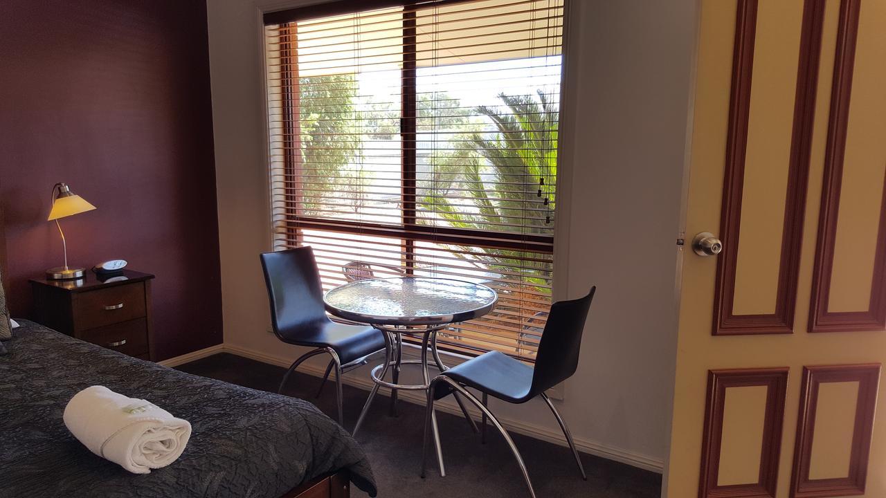 Gateway Motor Inn - Self Check-In Broken Hill Buitenkant foto